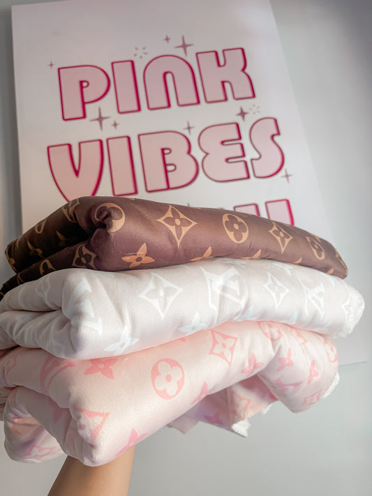 BLANKET PREORDER (LEAVE FABRIC # IN NOTES)